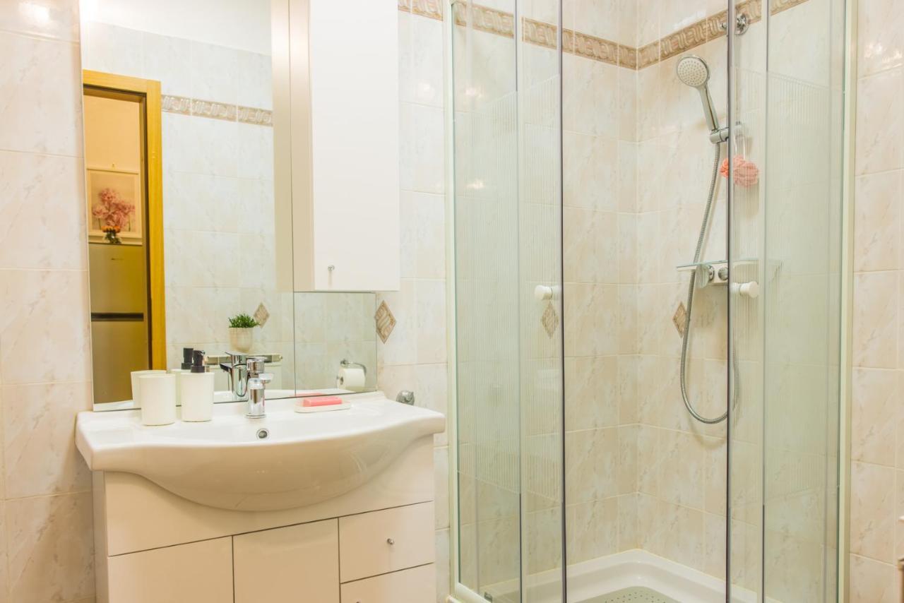 Apartments Milok เซโชเล ภายนอก รูปภาพ